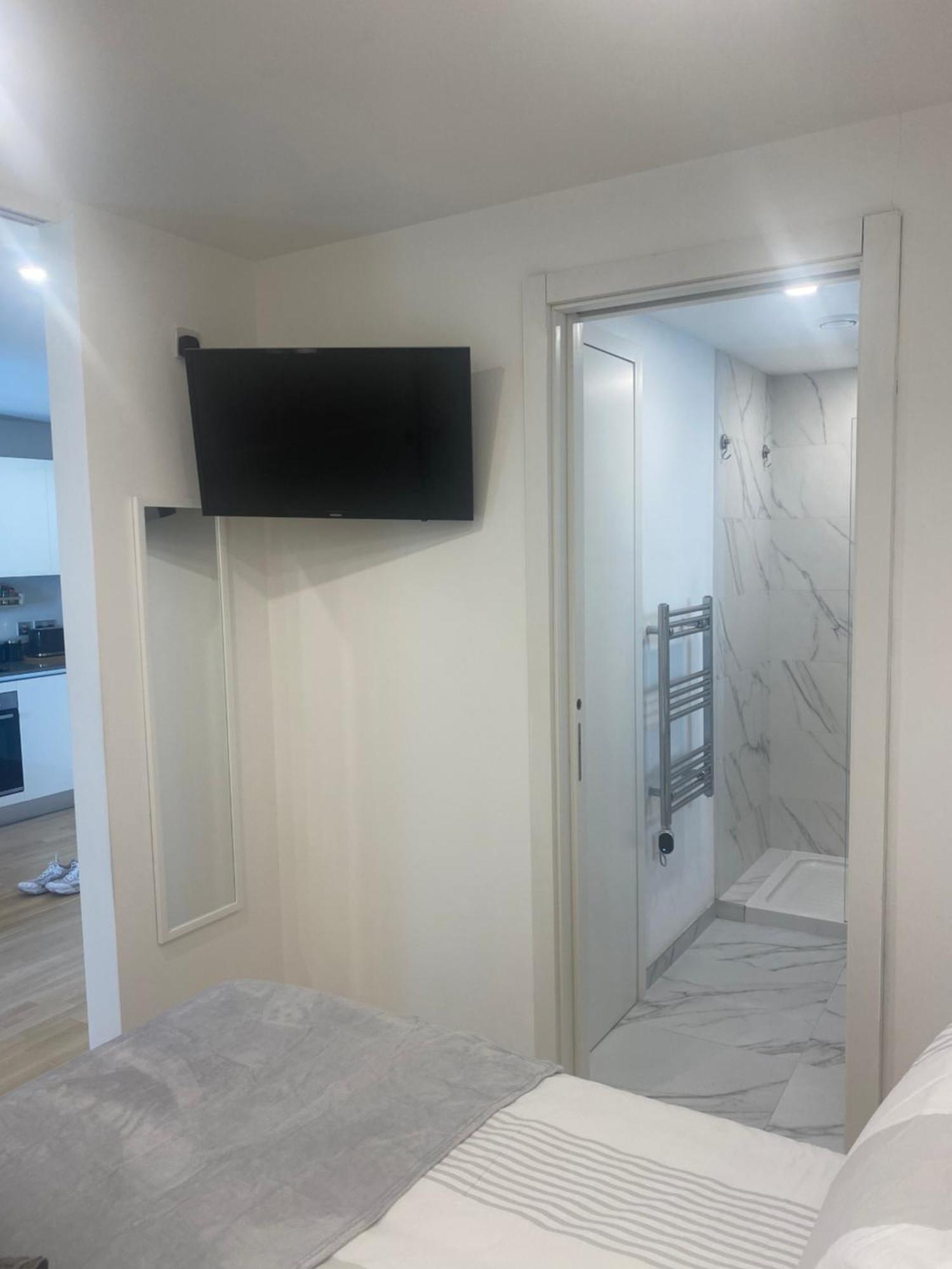 Cp Top Floor Luxury Studio With Spa And Pool 直布罗陀 外观 照片