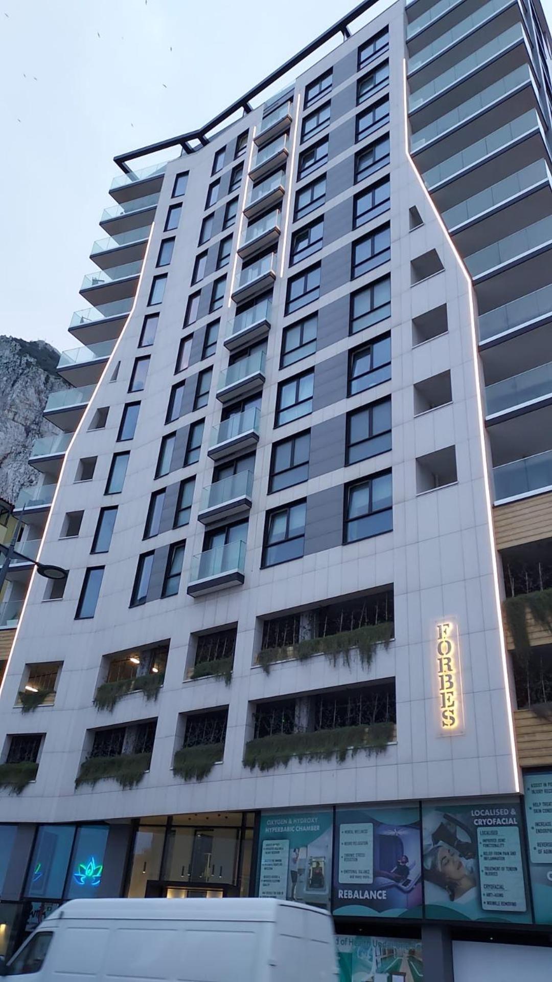 Cp Top Floor Luxury Studio With Spa And Pool 直布罗陀 外观 照片